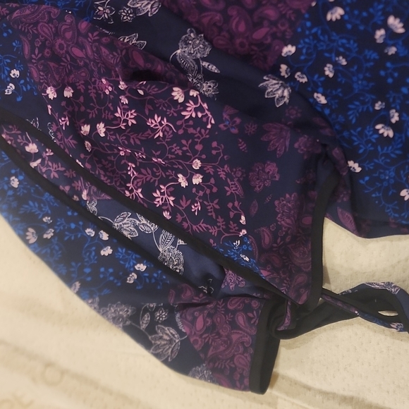 Blouse - Picture 2 of 5